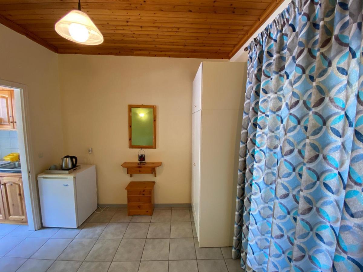 Marathes Studios Ayios Nikitas Luaran gambar