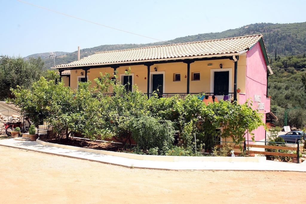 Marathes Studios Ayios Nikitas Luaran gambar