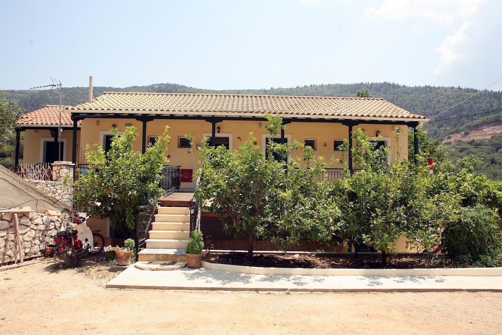 Marathes Studios Ayios Nikitas Luaran gambar