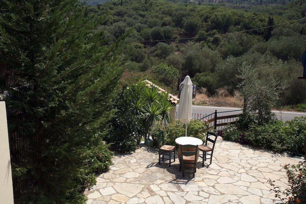 Marathes Studios Ayios Nikitas Luaran gambar