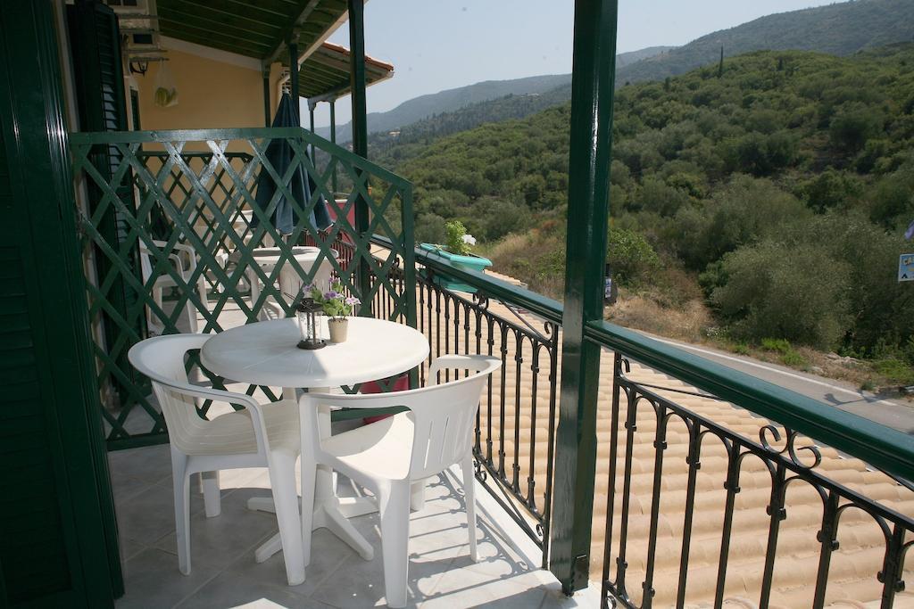 Marathes Studios Ayios Nikitas Luaran gambar